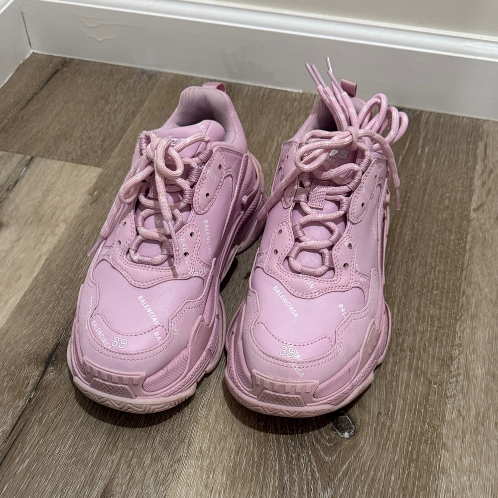 Balenciaga Women's Blush Pink Sneakers - Picture 3 of 4